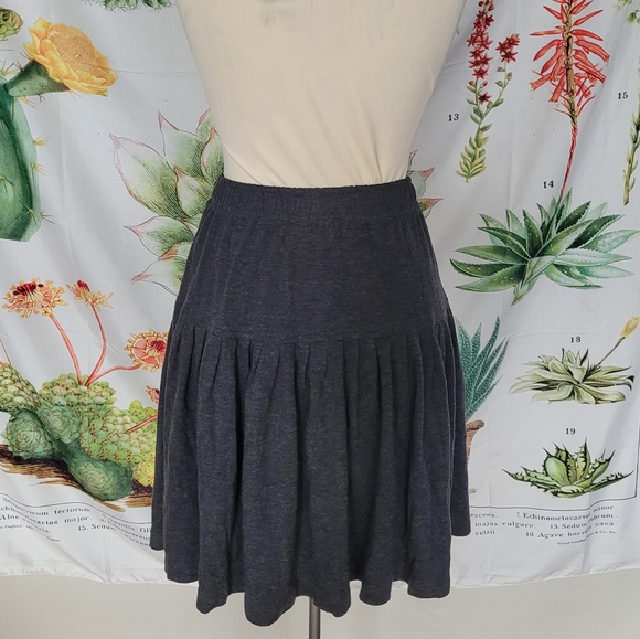 Vintage grey skirt - Picture 3 of 3